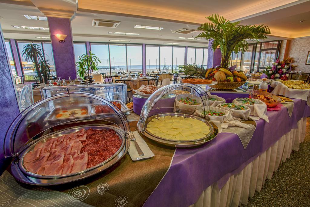 Hotel Caesar Paladium Римини Экстерьер фото