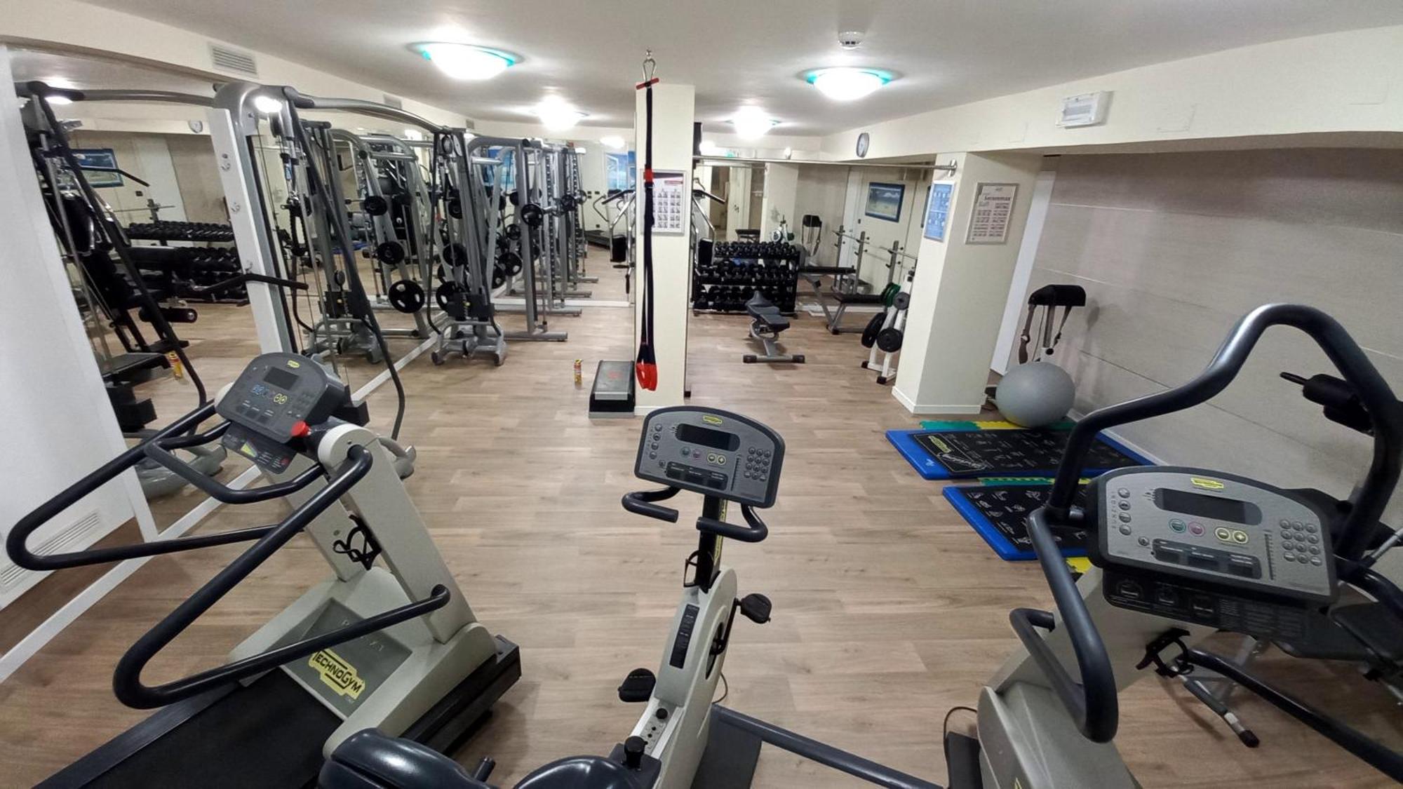 Hotel Caesar Paladium Римини Экстерьер фото
