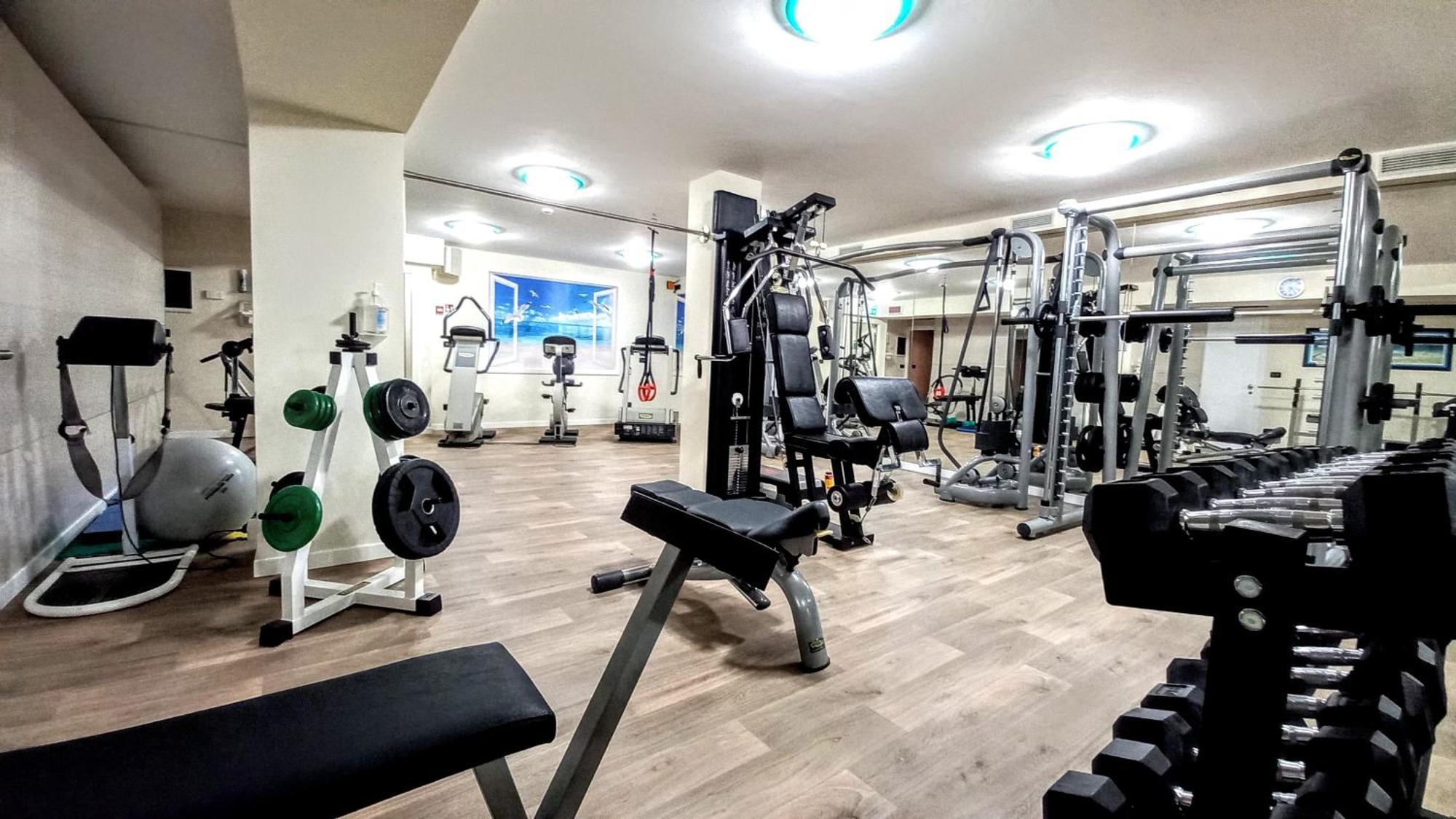 Hotel Caesar Paladium Римини Экстерьер фото